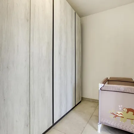 Penthouse With Large Terrace In Lägenhet *