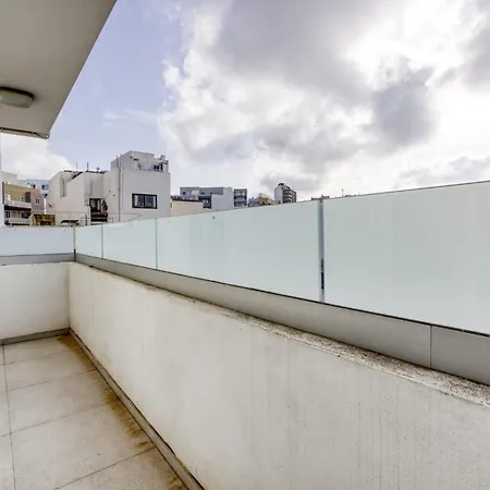 Lägenhet Penthouse With Large Terrace In *