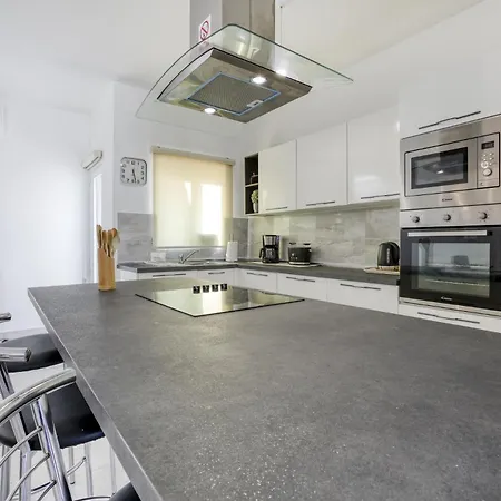 Penthouse With Large Terrace In Gzira