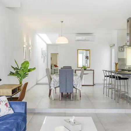 Lägenhet Penthouse With Large Terrace In