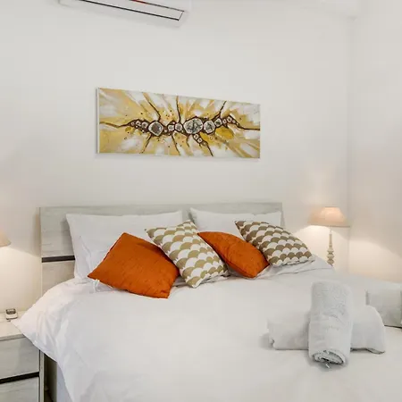 Penthouse With Large Terrace In *