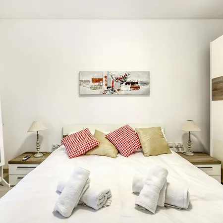 Penthouse With Large Terrace In